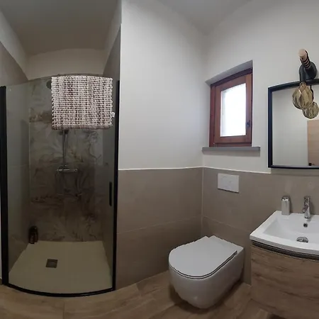 L'officina Di Leo - Casale Con Giardino 게스트하우스