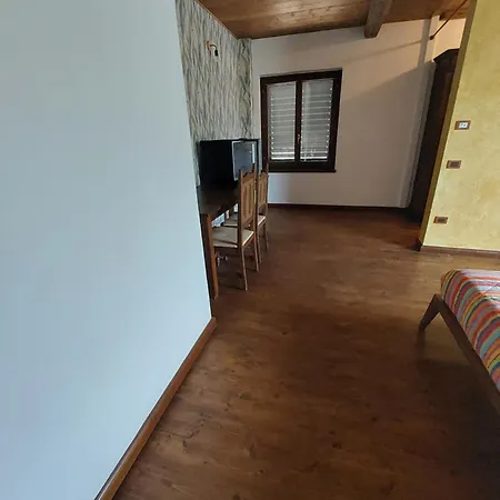 L'officina Di Leo - Casale Con Giardino 3*