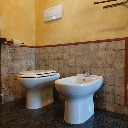 L'officina Di Leo - Casale Con Giardino 게스트하우스 *