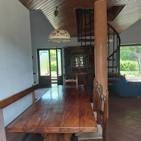 L'officina Di Leo - Casale Con Giardino 3*