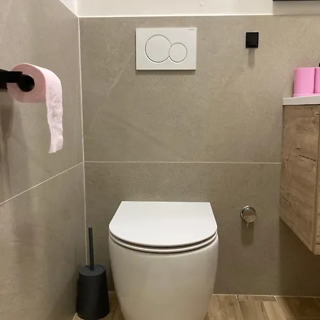 L'officina Di Leo - Casale Con Giardino 3*